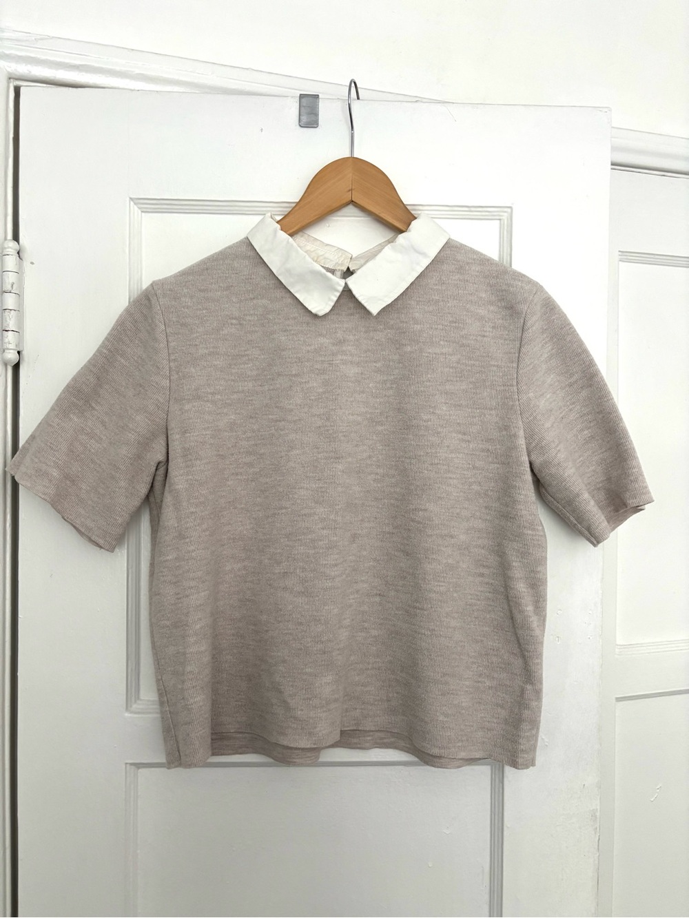 Zara Beige Short-Sleeve Knit Top with White Collar